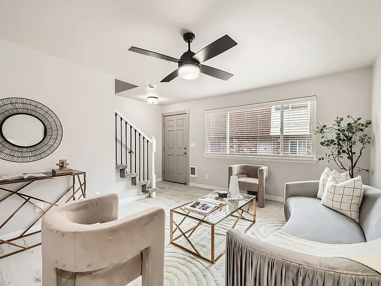 Evergreen Townhomes — Photo 36
