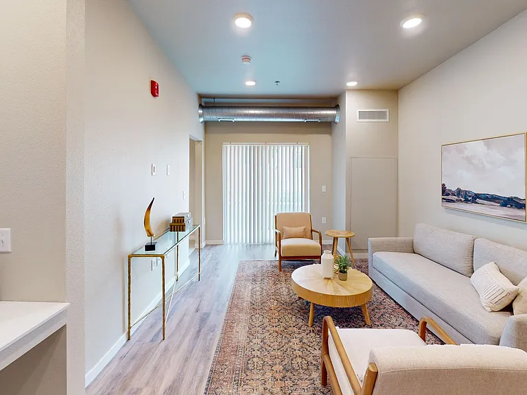 10Bedrock Apartments — Photo 36