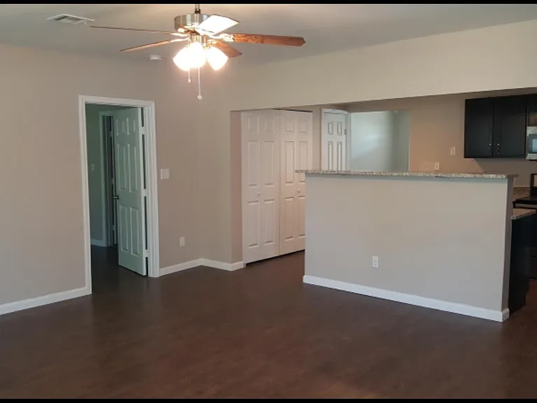 1802 N Woods St — Photo 4
