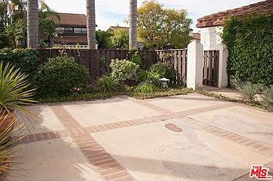 3rd image of 4036 Skelton Cir