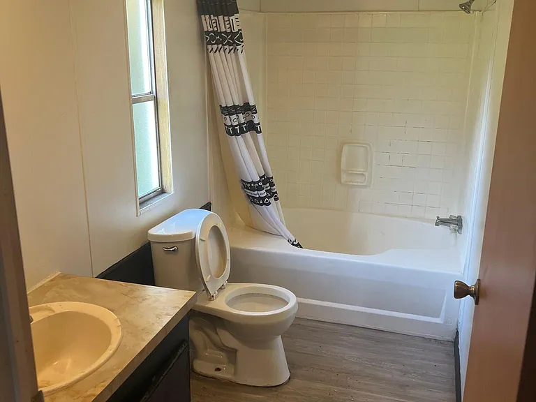 8605 Nussbaum Dr — Photo 4