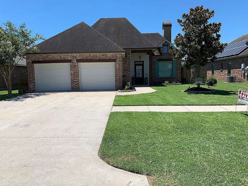 1st image of 133 Pinnacle Dr