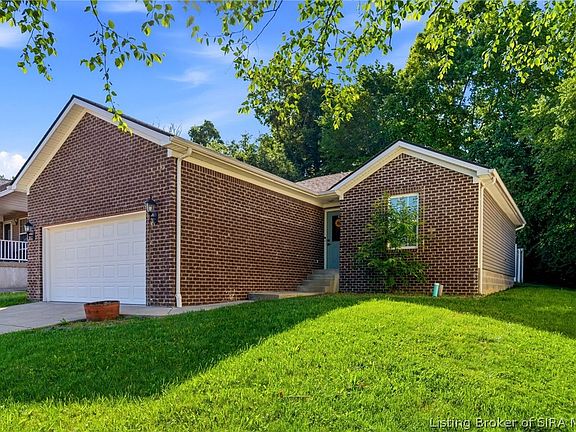 2nd image of 812 Twin Oaks Drive