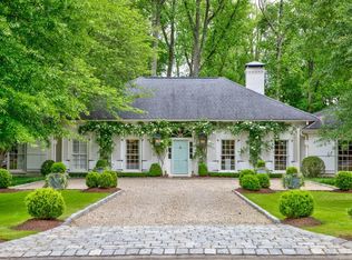 3795 Dumbarton Rd NW, Atlanta, GA 30327