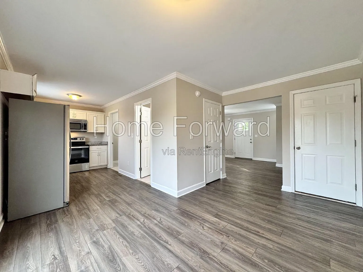 4 bed, 3.0 bath, 1833 sqft, $2,500 — Photo 3