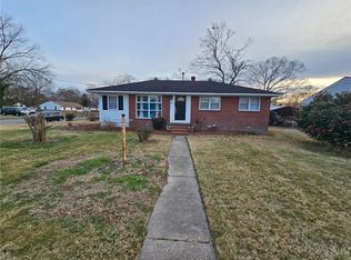 54 Saunders Rd, Newport News, VA 23601