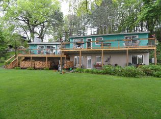 547 Sunset Ln, Hudson, WI 54016