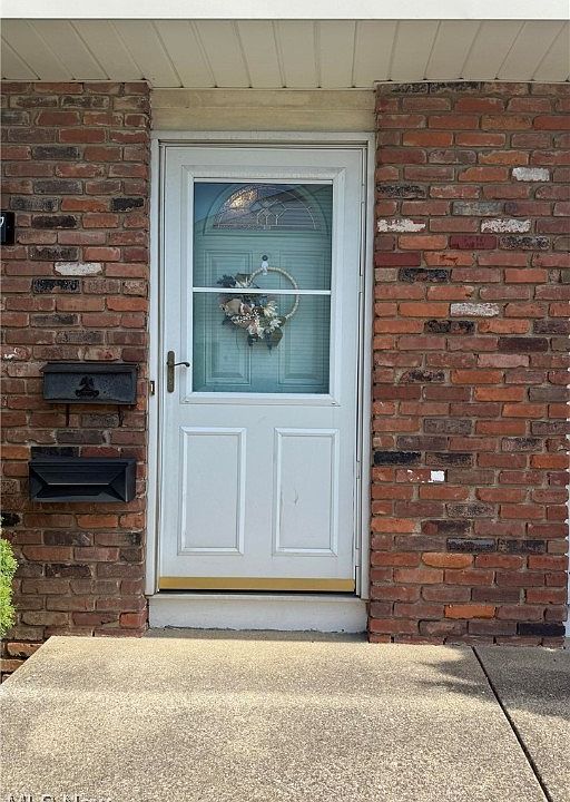 1st image of 7487 Essex Dr