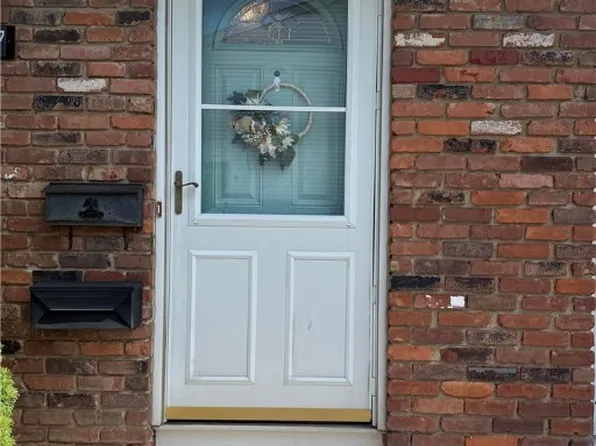 7487 Essex Dr, Mentor, OH 44060