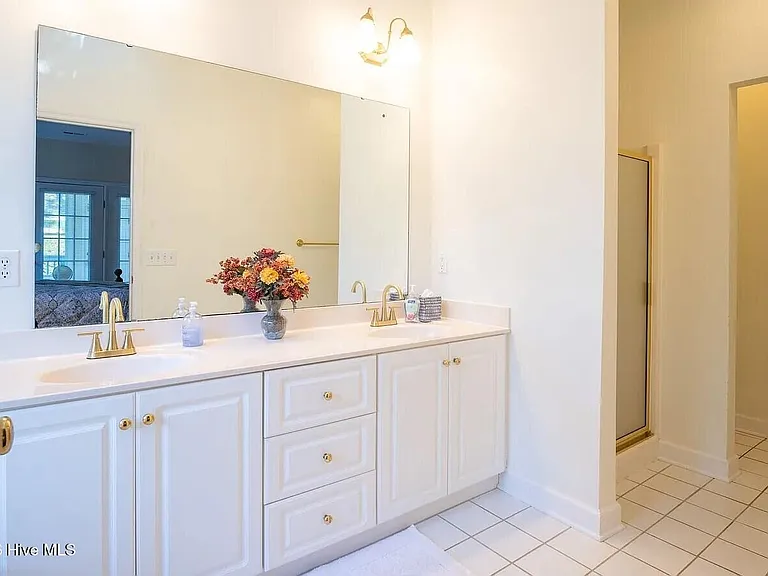 3326 Saint James Dr SE — Photo 16