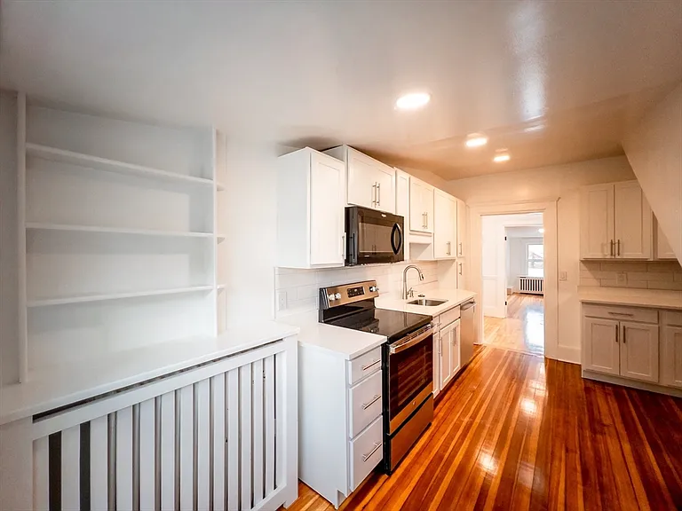 100 Chestnut Ave #3 — Photo 2