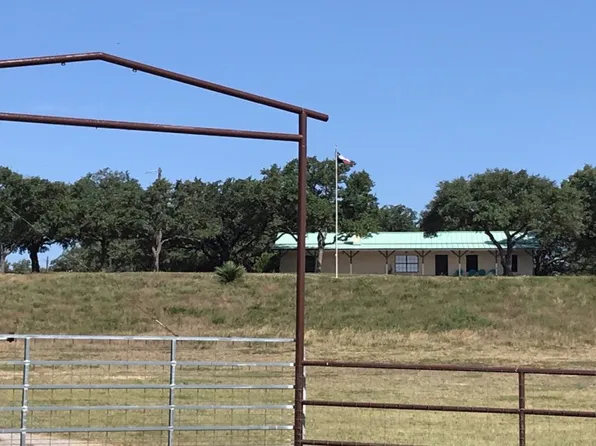 2991 County Road 341, Hondo, TX 78861