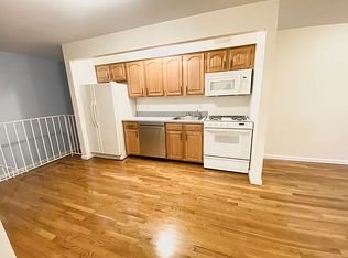 2820 41st St #3, Astoria, NY 11103