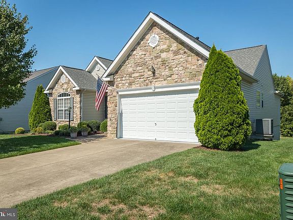 3rd image of 17649 Four Seasons Dr