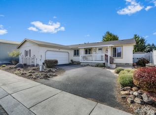 1253 SW Currant Rd, Redmond, OR 97756