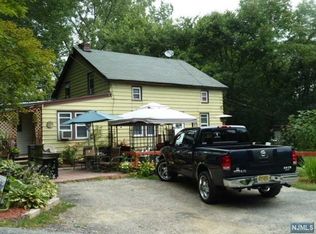 39 Margaret King Ave, Ringwood, NJ 07456