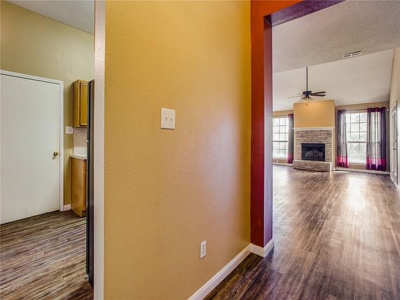 4th image of 216 N Stewart Ave