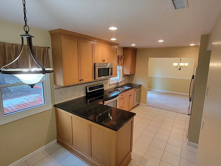 1138 Cunningham Dr — Photo 16