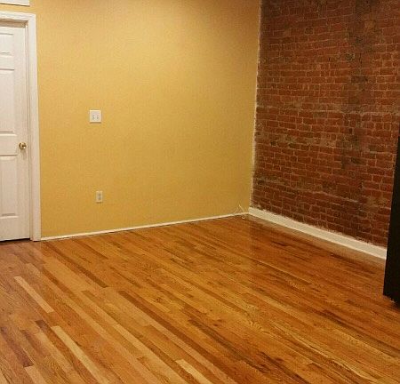 2nd image of 419A Quincy St #1