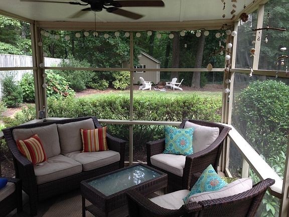 Screen porch