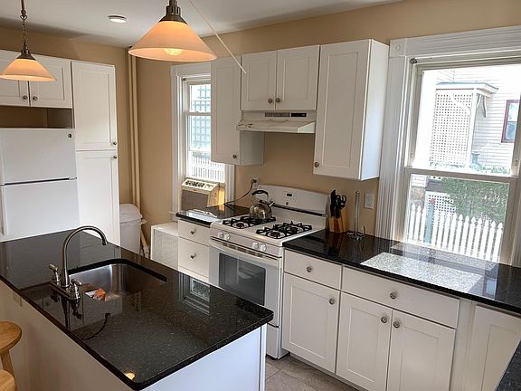 3rd image of 501 Spring St #1