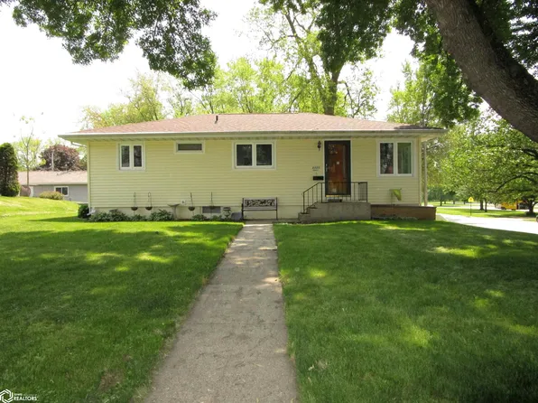 1111 Willow Ln, Iowa Falls, IA 50126