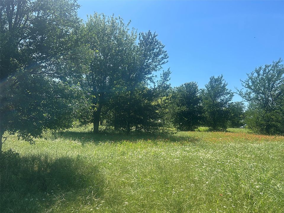1st image of 2027 Hidden Bluff Dr