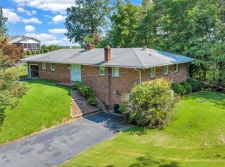 120 Dickys Dr, Martinsville, VA 24112