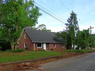 255 N Catherine St, Pickens, SC 29671