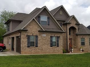 1777 Whitewater Ct, Hickory, NC 28602