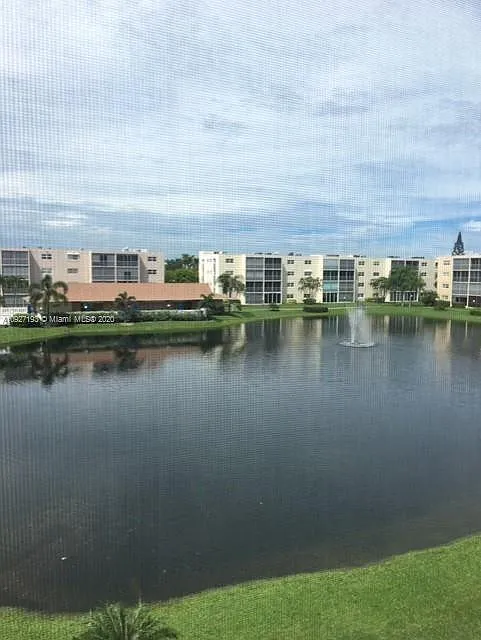 315 SE 11th Ter #305