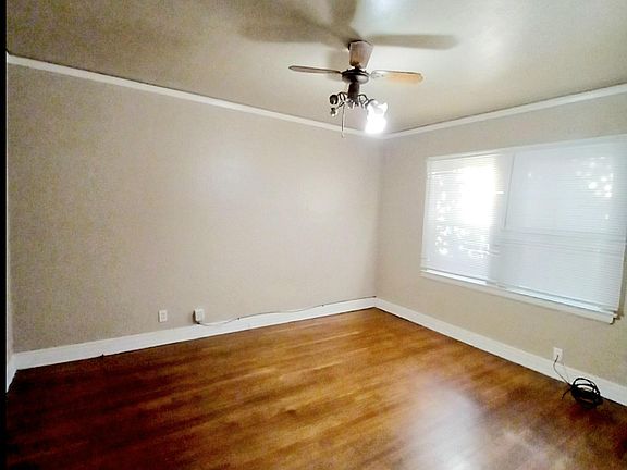 3rd image of 1867 Elmwood Ave