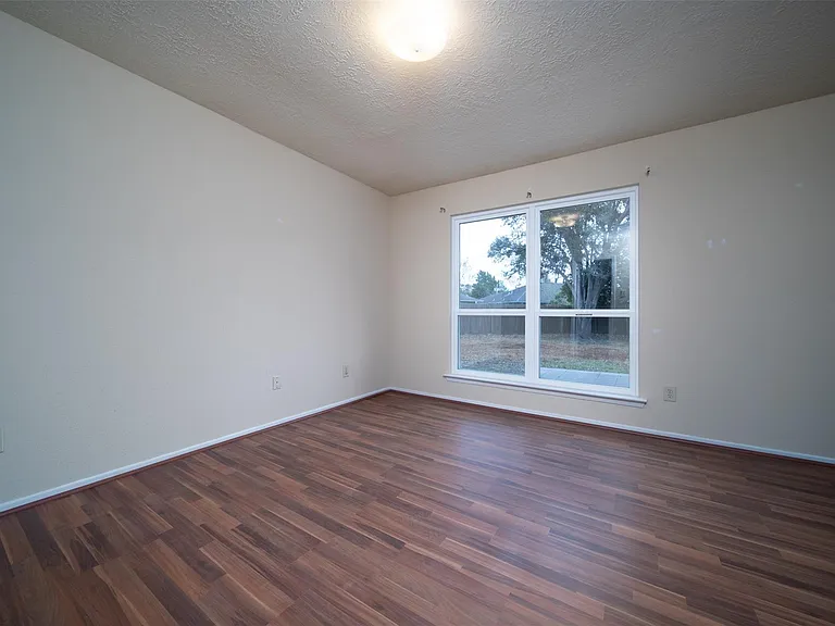 2411 Gunston Ct — Photo 10