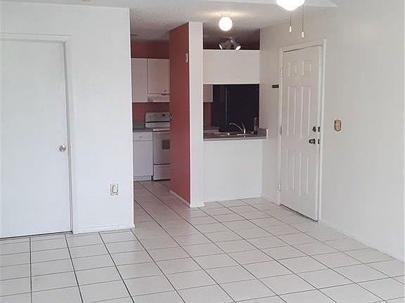 2nd image of 3419 Winkler Ave APT 518