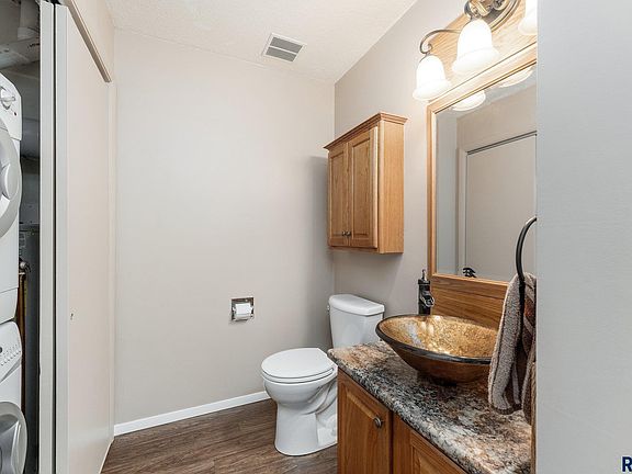 4th image of 1108 W 57th St APT 103B