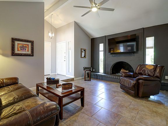 5th image of 6639 N Majorca Ln W