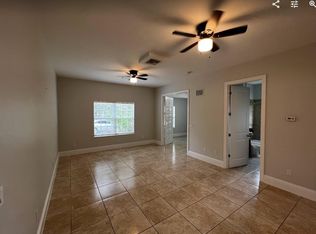 2881 Tropicana Blvd #1, Naples, FL 34116