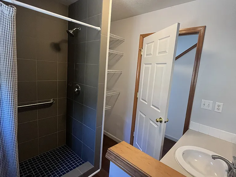 817 NE 72nd Ave — Photo 20