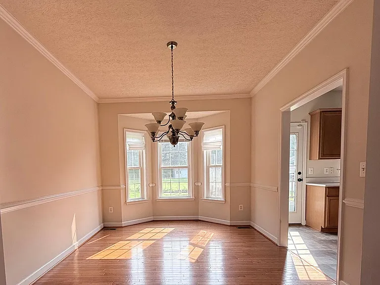 4114 Derbyshire Ln — Photo 20