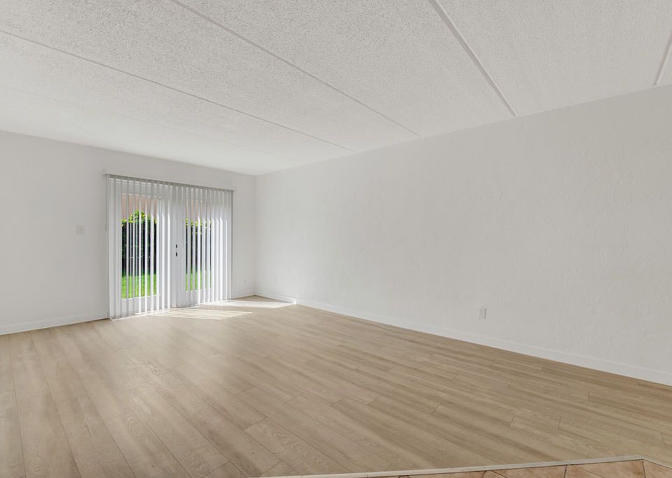 1st image of 1888 S Palmetto Ave APT 202