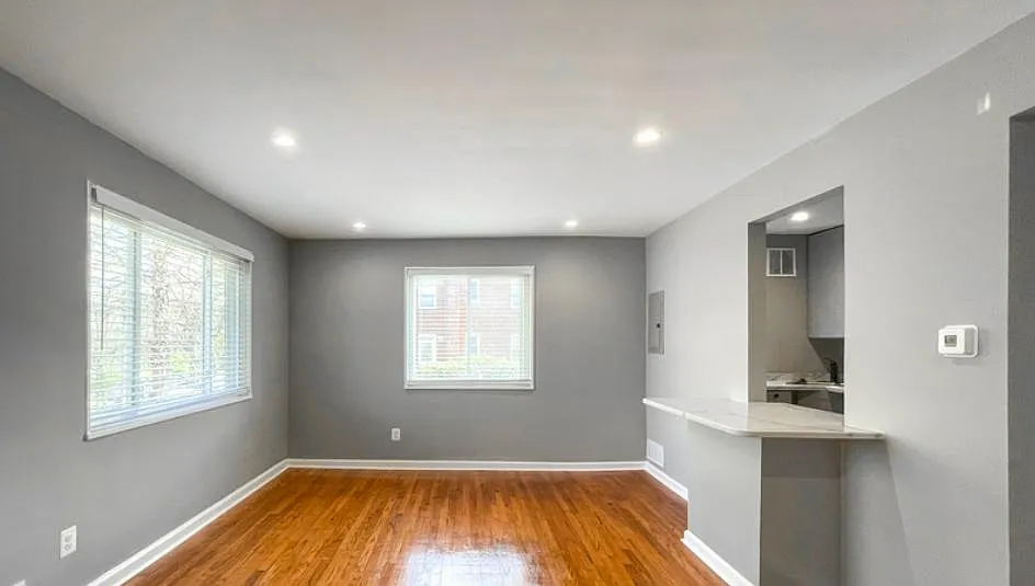 873 Bellevue Street Southeast, Unit 1 — Photo 4