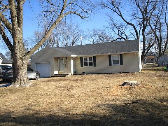 2nd image of 806 S Allen St