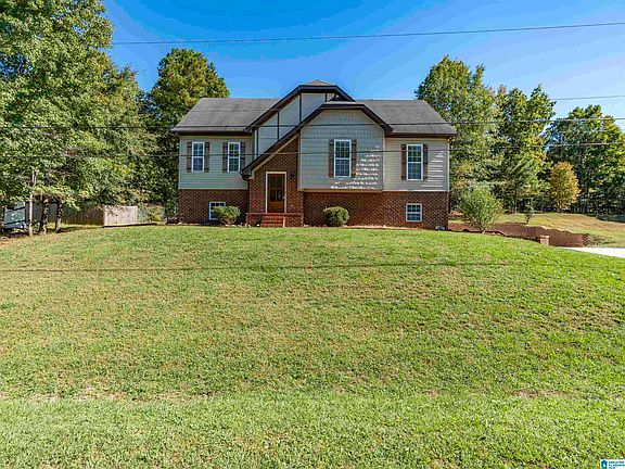 3rd image of 745 Fallview Ln