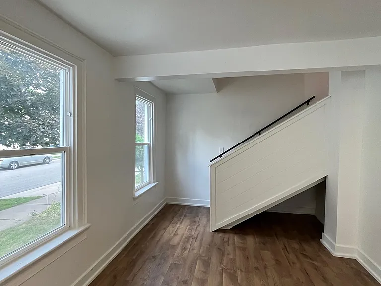 858 Baxter St SE — Photo 7