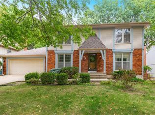 12046 W 100th St, Lenexa, KS 66215