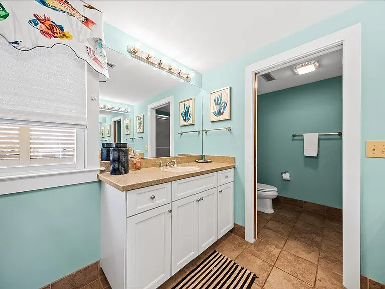 2714 Bayonne St — Photo 17