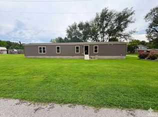 120 E 7th St, Newberry, IN 47449