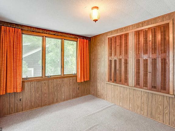 4th image of 1098 Stryker Ave