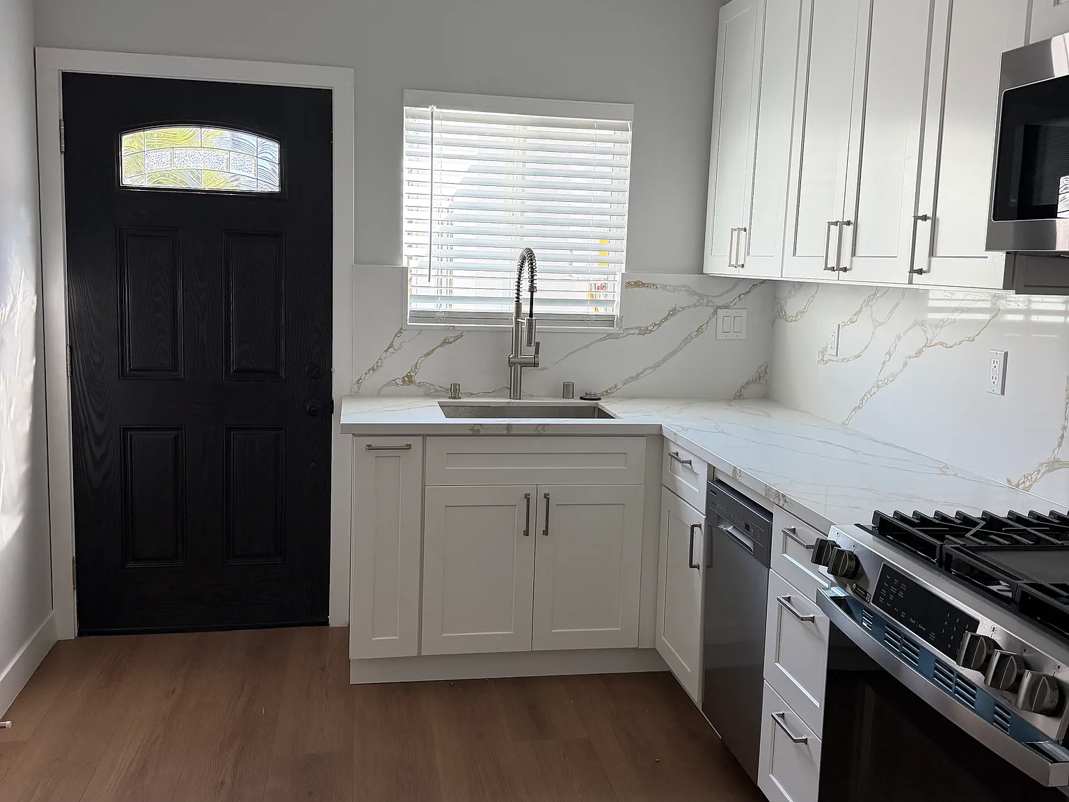 1 bed, 630 sqft, $2,950 — Photo 2