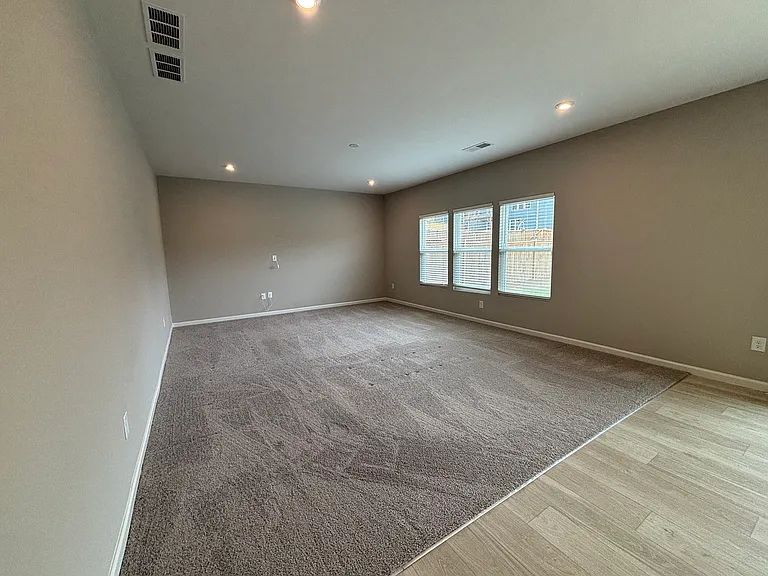 344 Traminer Way — Photo 5